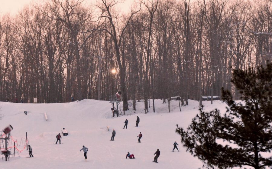 Skiers and snowboarders enjoy an afternoon of winter fun at nearby Boston Mills and Brandywine. 