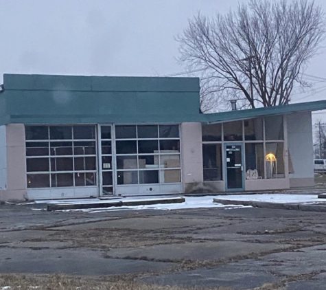 The source of great mystery, this dilapidated, abandoned thrift shop has sparked many a conversation on students morning commutes.   
