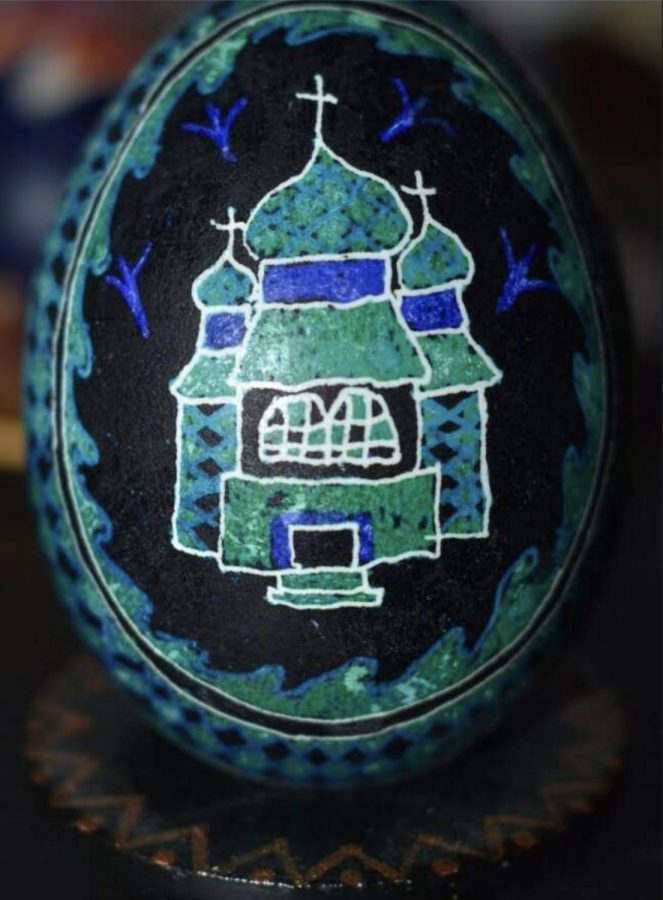 Senior Natalia Griffiths decorated this egg using dyes and kieskas. 